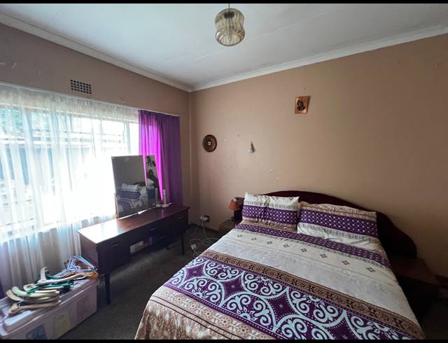 4 BEDROOM HOUSE FOR SALE IN VAALPARK